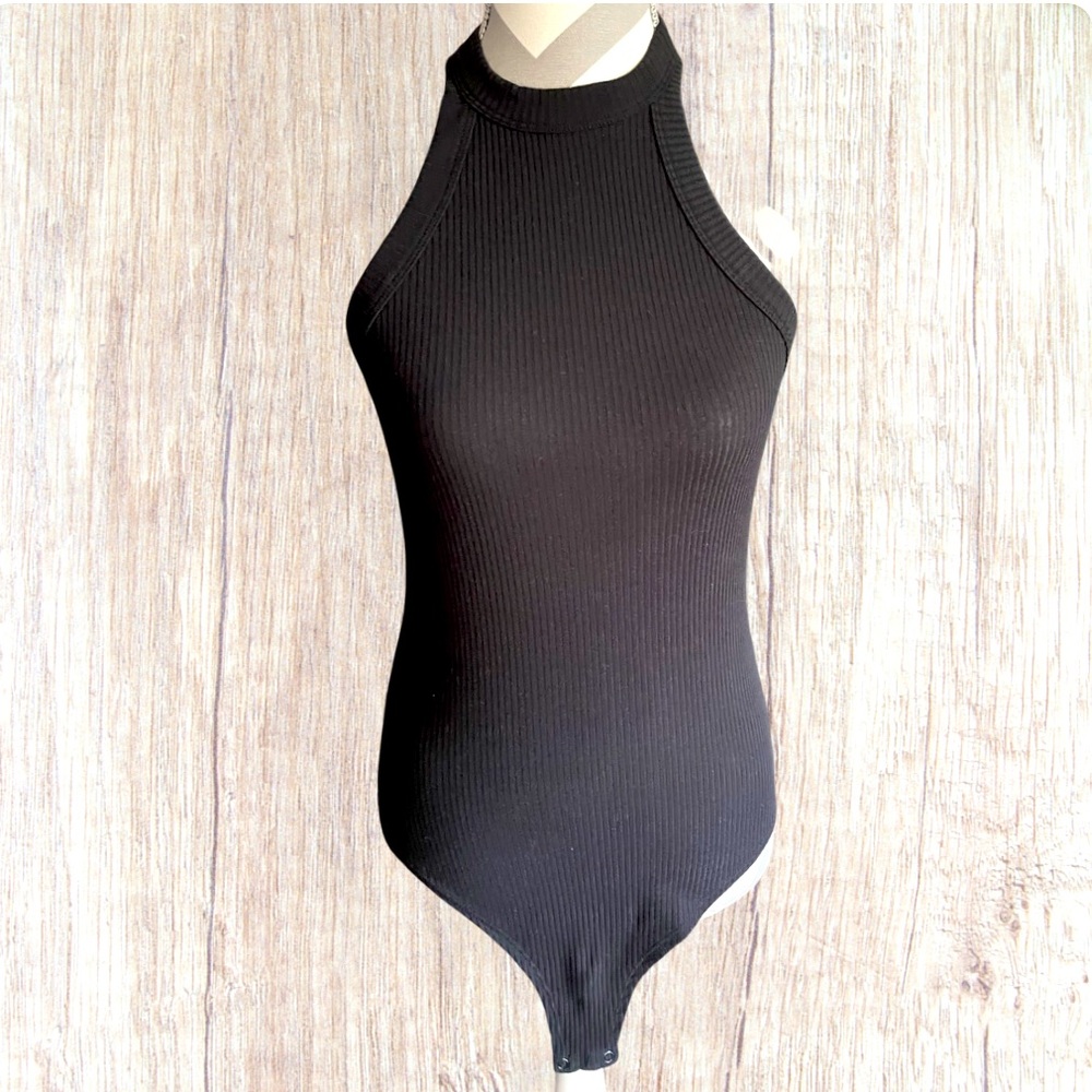 Black ribbed fitted body suit